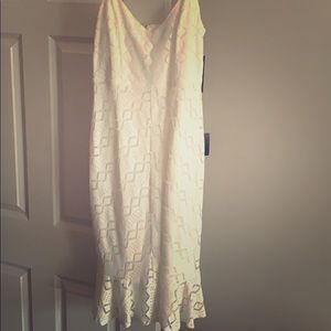 Lulu white lace bodycon dress